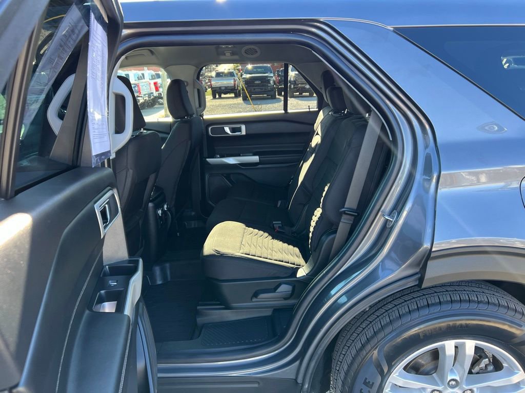 Used 2021 Ford Explorer XLT image 16