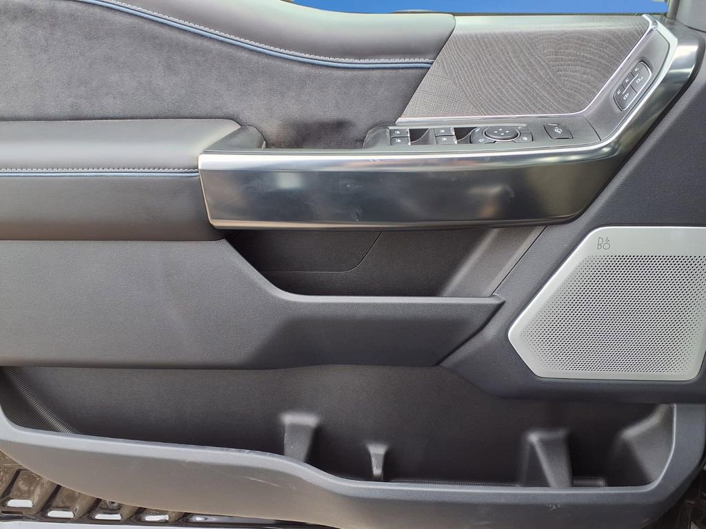 New 2025 Ford F450 Platinum image 15