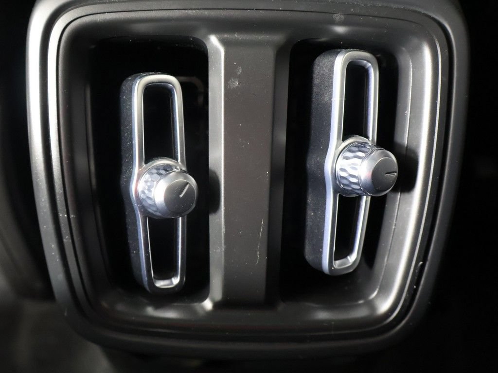 Used 2023 Volvo XC40 B5 Plus w/ Protection Package Premier AWD/4WD image 51