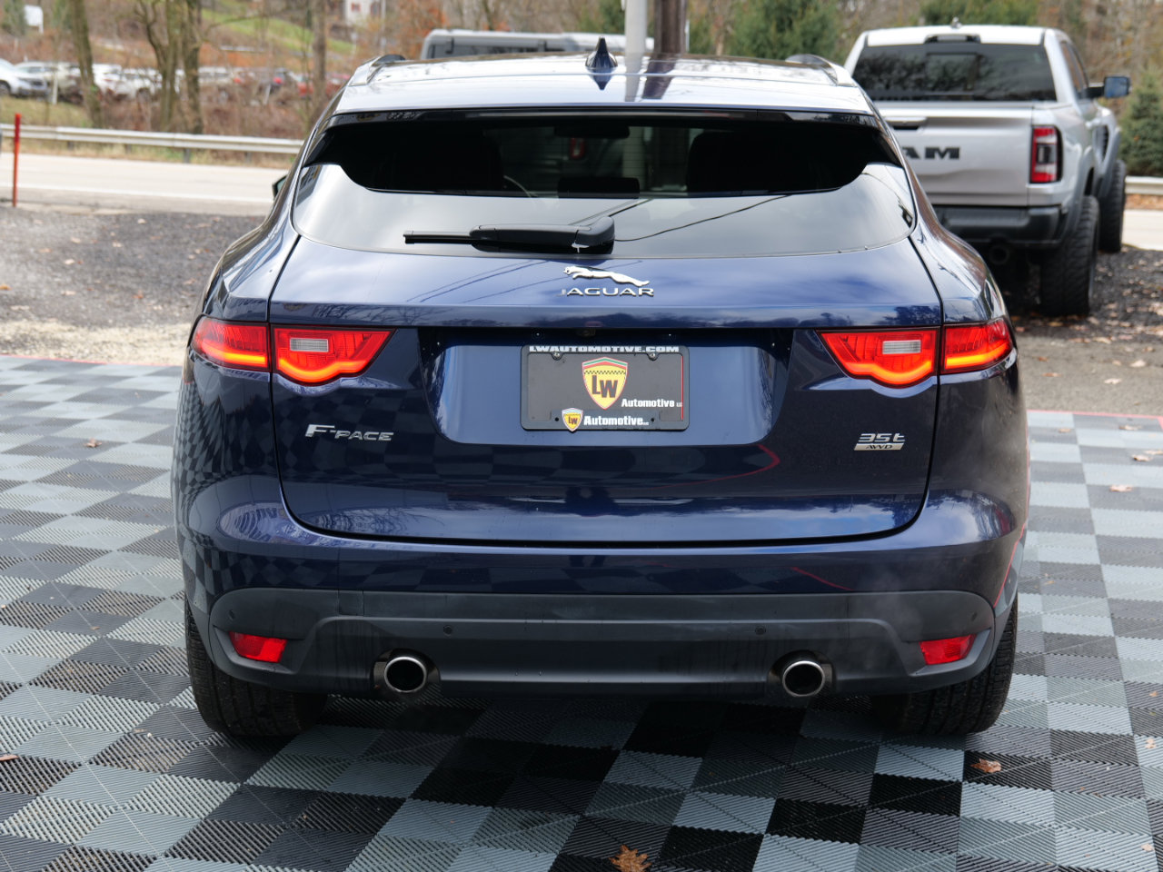 Used 2018 Jaguar F-PACE Prestige image 6