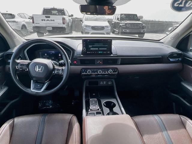 Used 2025 Honda Pilot Elite image 28
