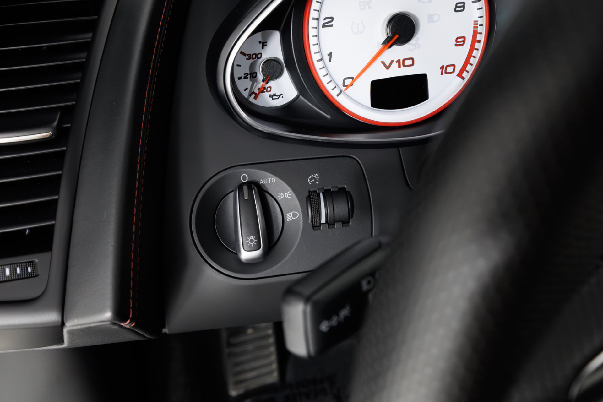 Used 2012 Audi R8 V10 AWD/4WD image 29