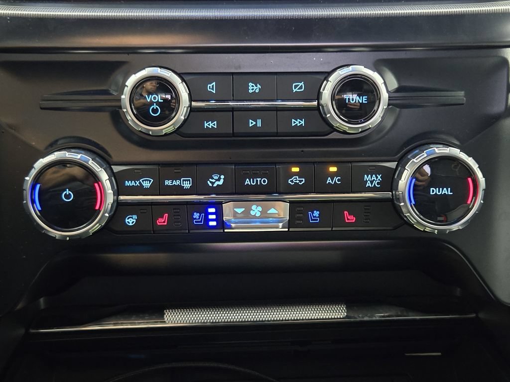 Used 2023 Ford F150 Platinum w/ Equipment Group 701A High AWD/4WD image 19
