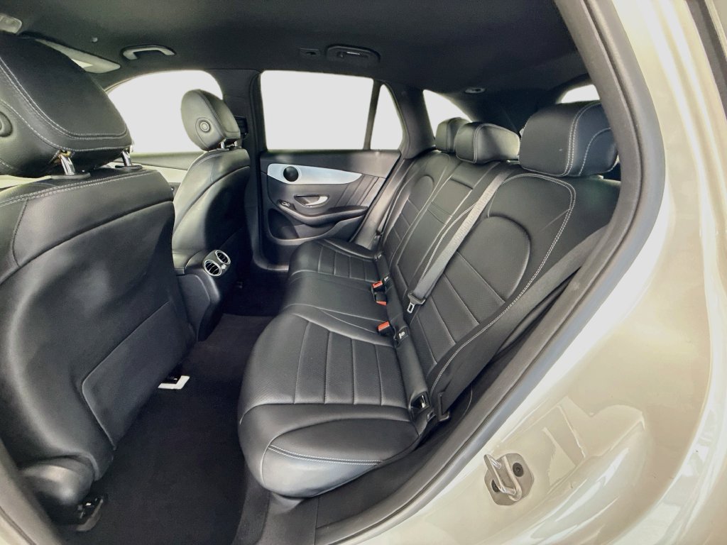 Used 2021 Mercedes-Benz GLC 300 image 21