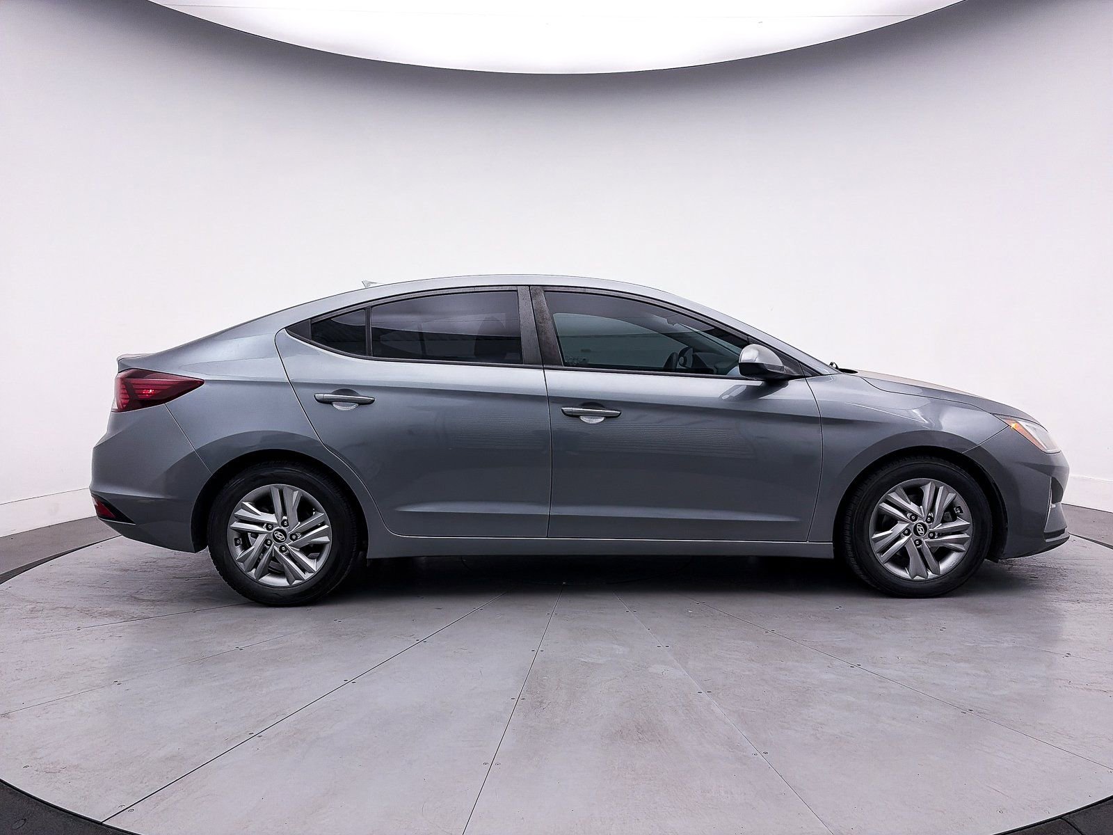 Used 2019 Hyundai Elantra SEL image 30