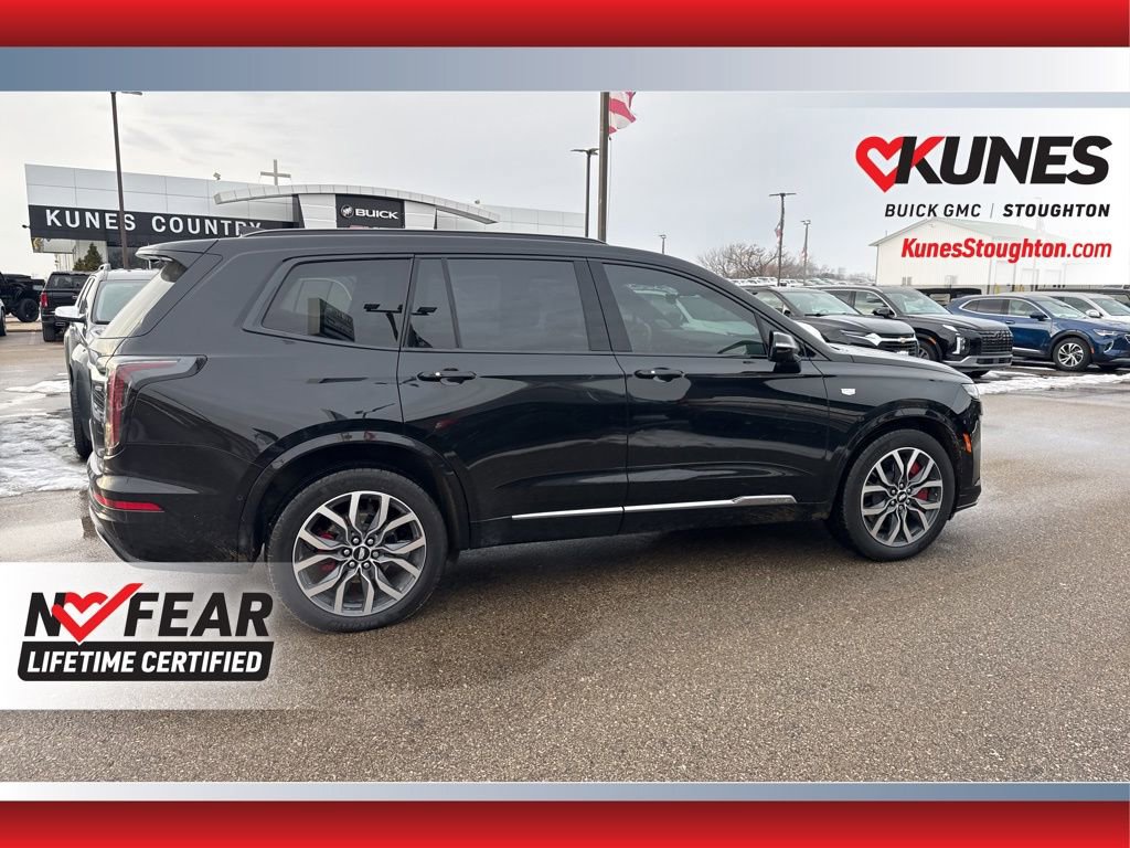 Used 2024 Cadillac XT6 Sport image 13