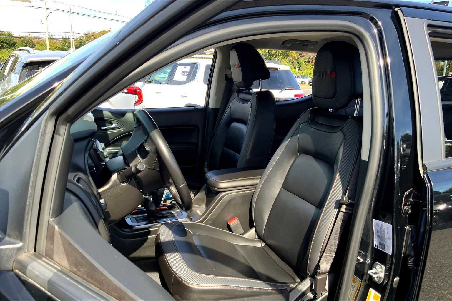 Certified 2022 GMC Canyon AT4 w/ Trailering Package image 8