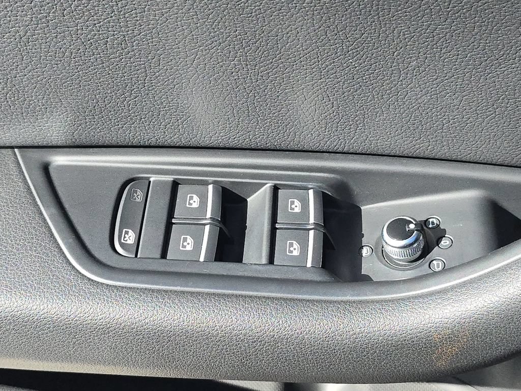 Used 2019 Audi A4 2.0T Premium FWD image 22