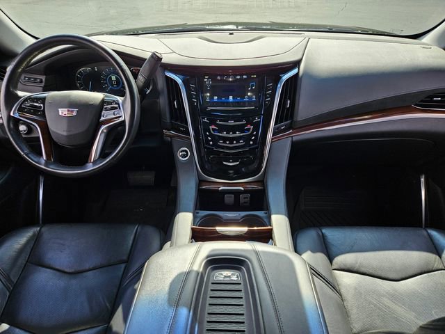 Used 2019 Cadillac Escalade Luxury AWD/4WD image 13