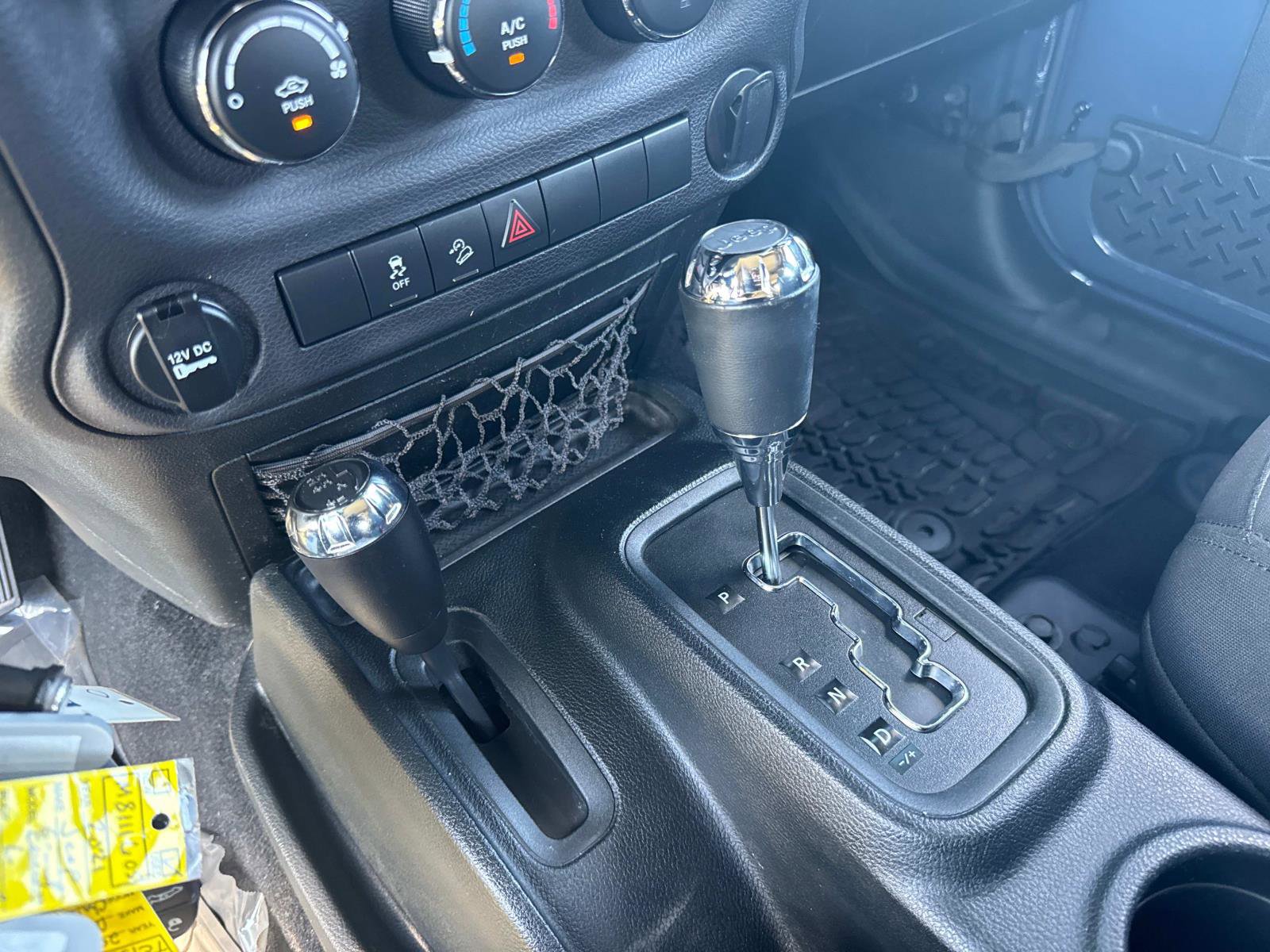 Used 2018 Jeep Wrangler Unlimited Sport w/ Connectivity Group image 25