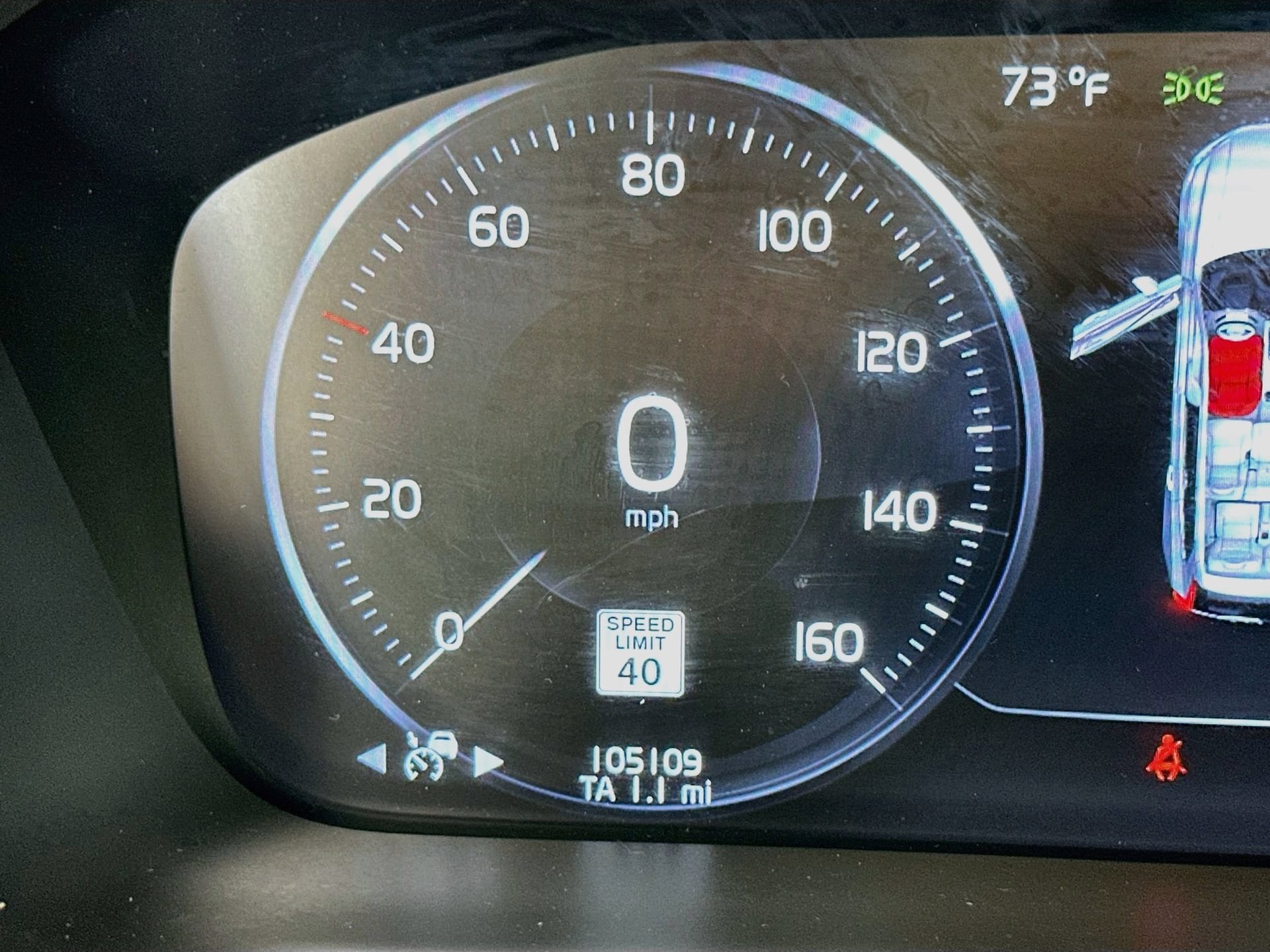 Used 2018 Volvo XC90 T5 Momentum w/ Convenience Package FWD image 13