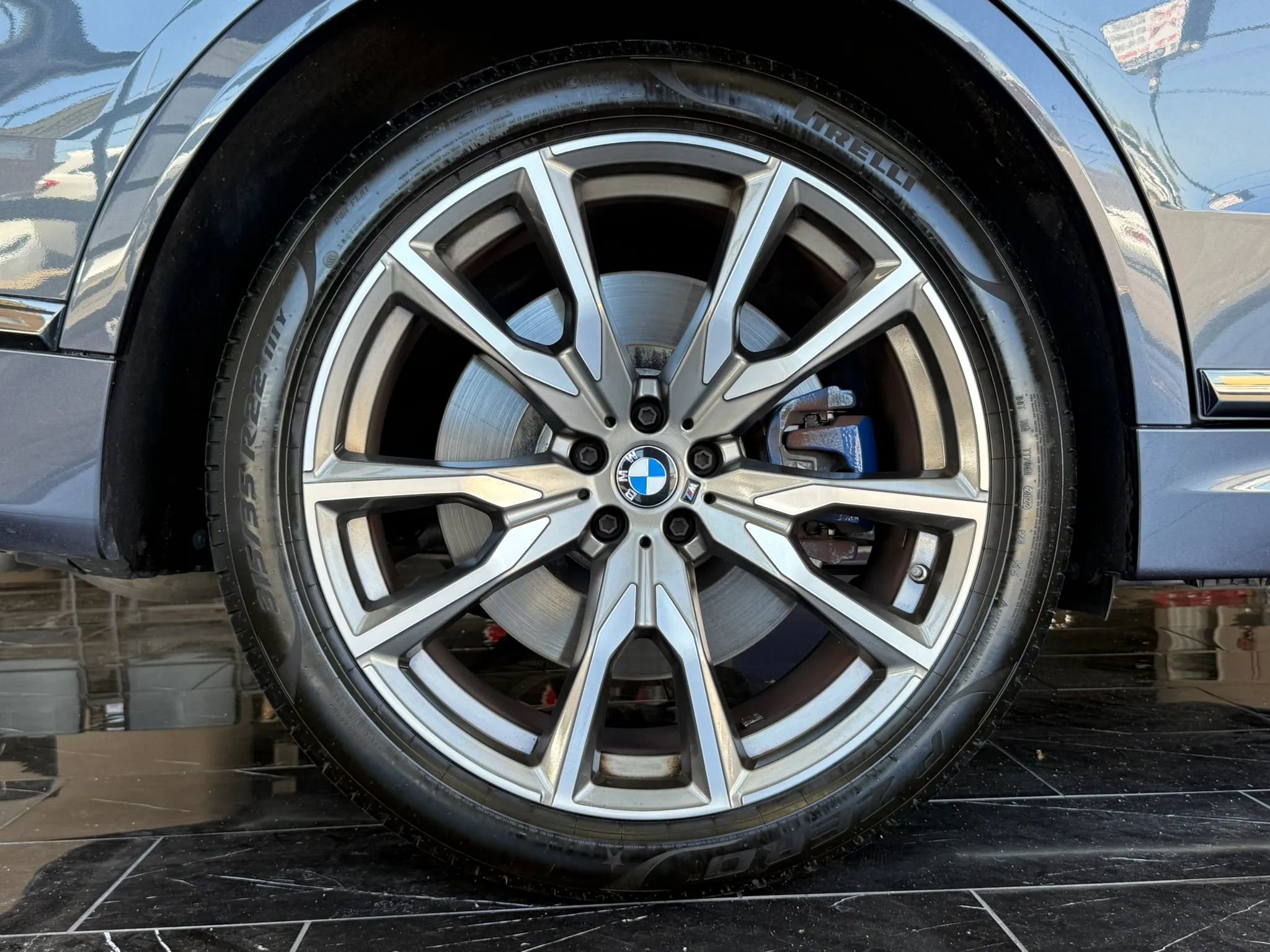 Used 2020 BMW X7 M50i w/ Dynamic Handling Package AWD/4WD image 34