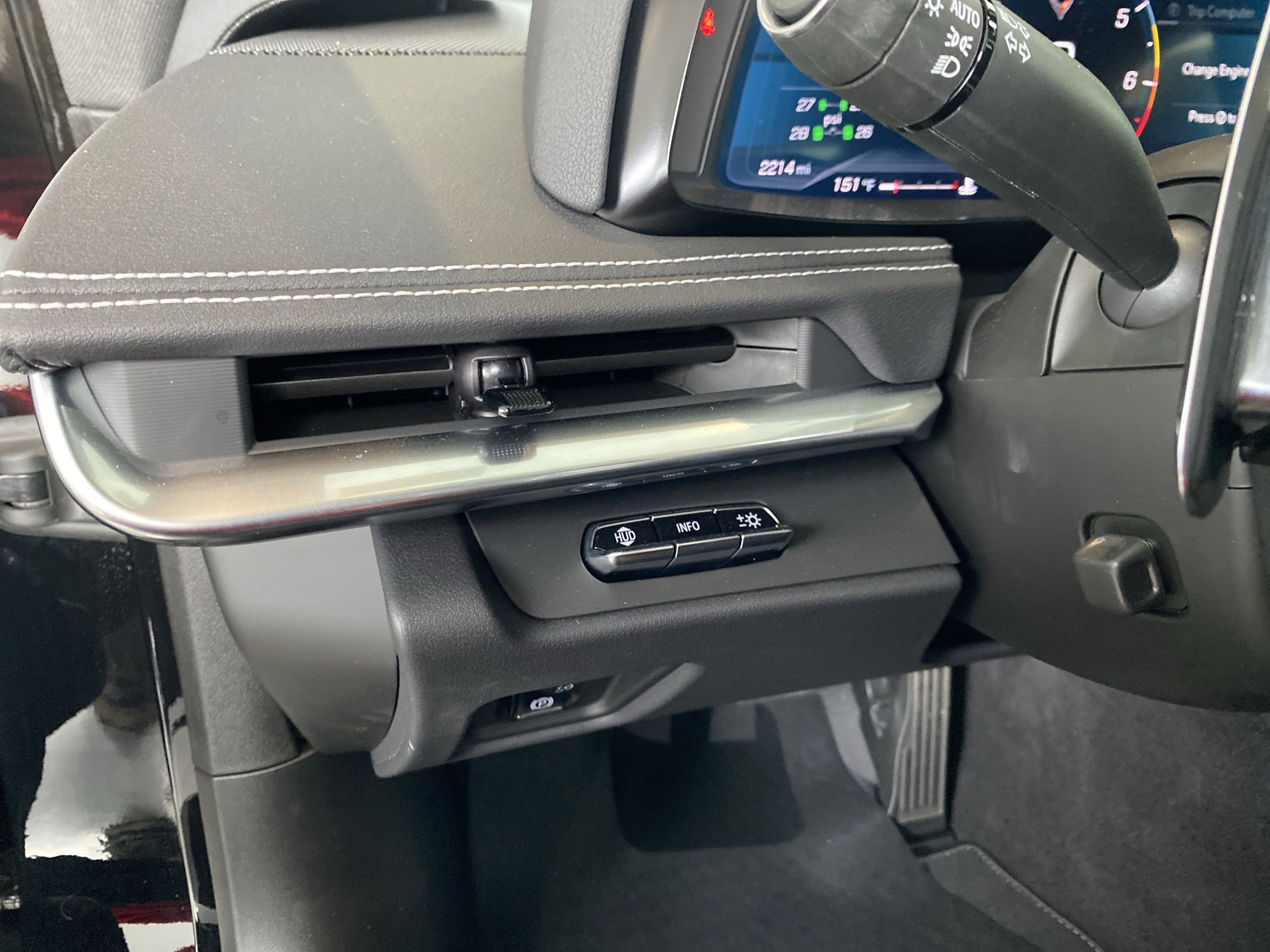 Used 2024 Chevrolet Corvette Stingray Preferred Cpe w/ Battery Protection Package image 9