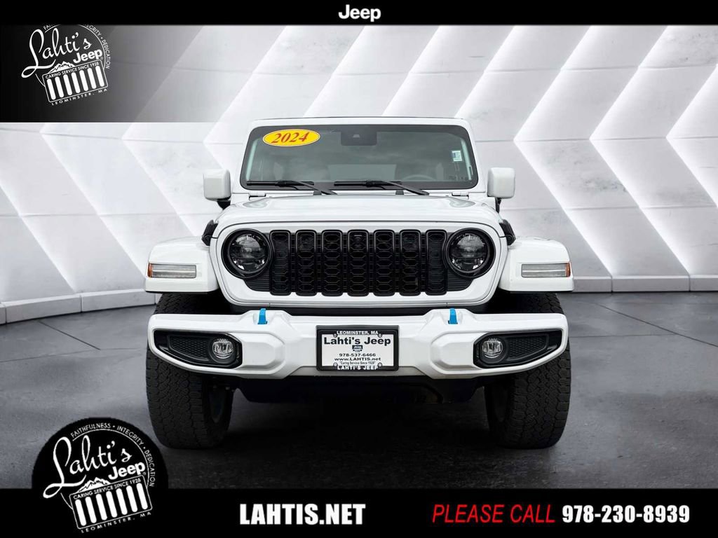 Used 2024 Jeep Wrangler High Altitude image 2