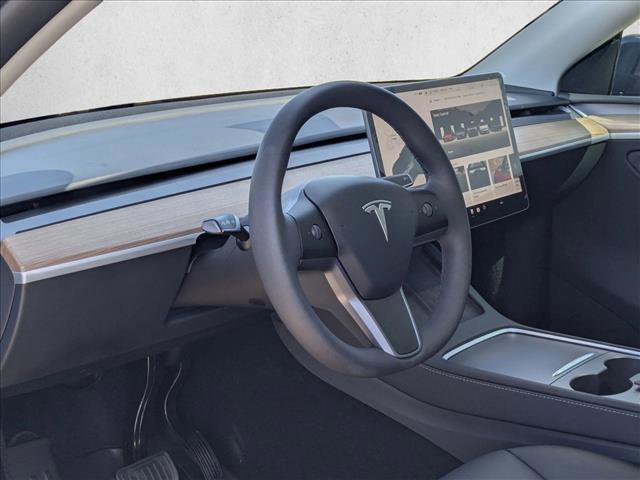 Used 2025 Tesla Model Y Long Range AWD/4WD image 10