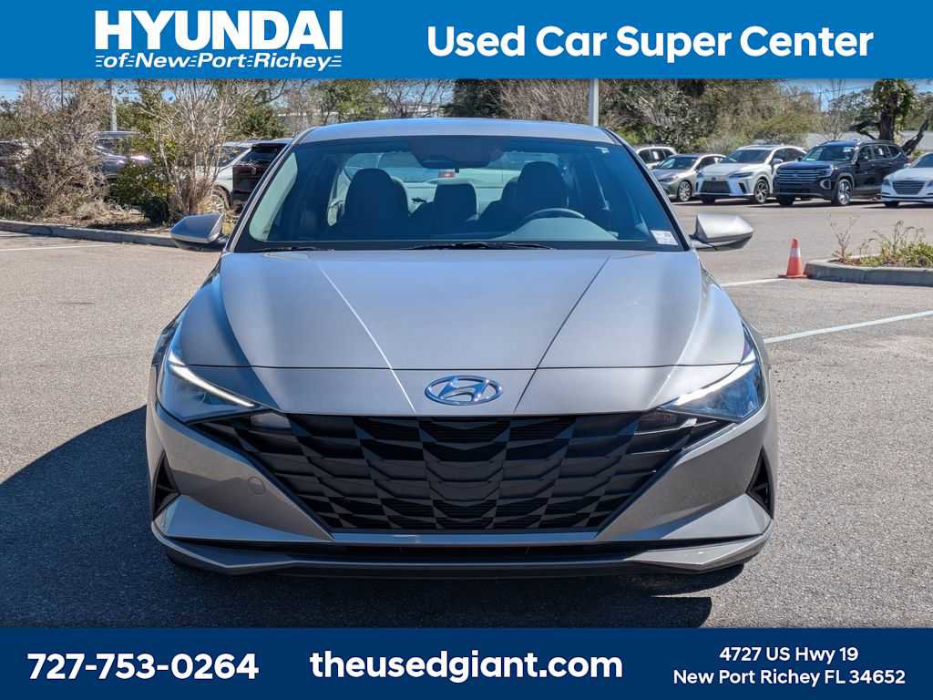 Used 2023 Hyundai Elantra SEL w/ Preferred Accessory Package image 8