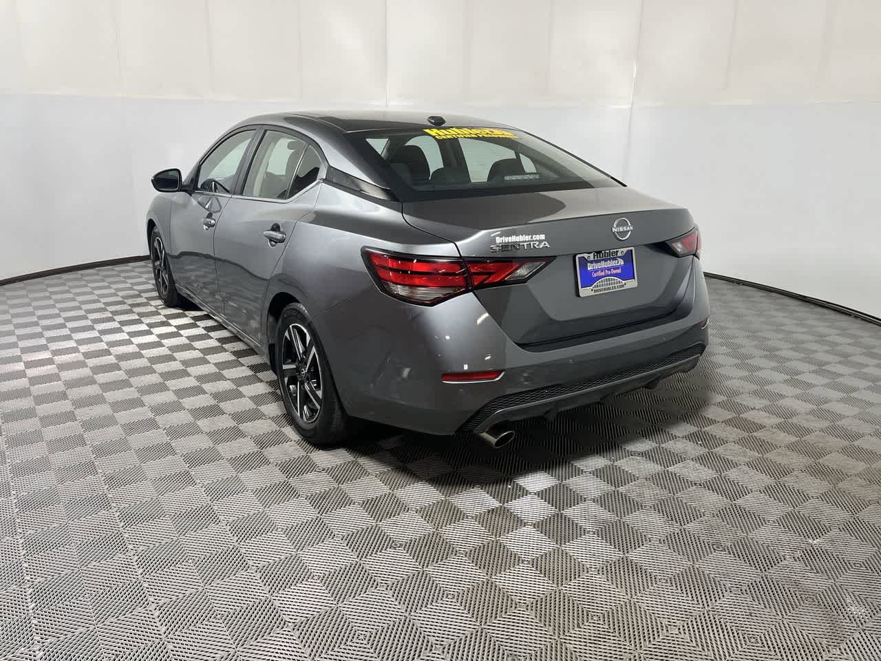 Used 2025 Nissan Sentra SV FWD image 6