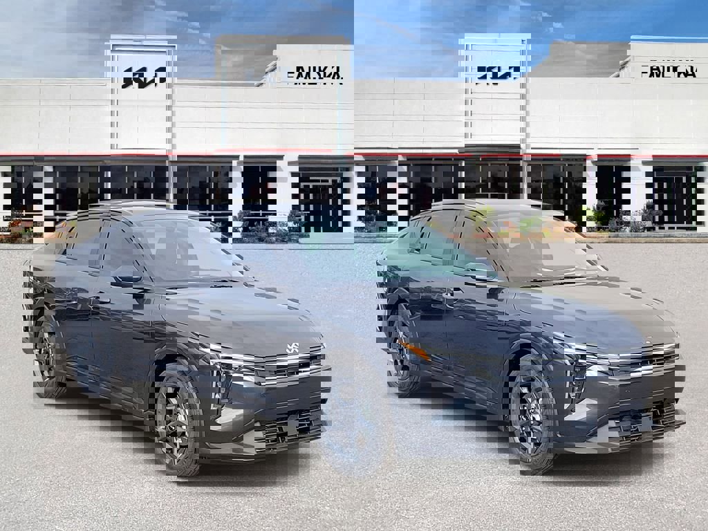 New 2026 Kia K4 LXS image 1