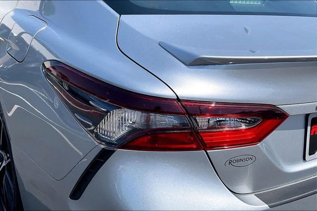 Used 2022 Toyota Camry SE FWD image 29
