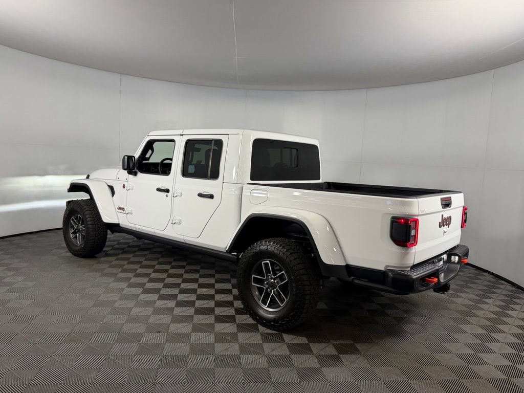 Used 2025 Jeep Gladiator Mojave AWD/4WD image 10