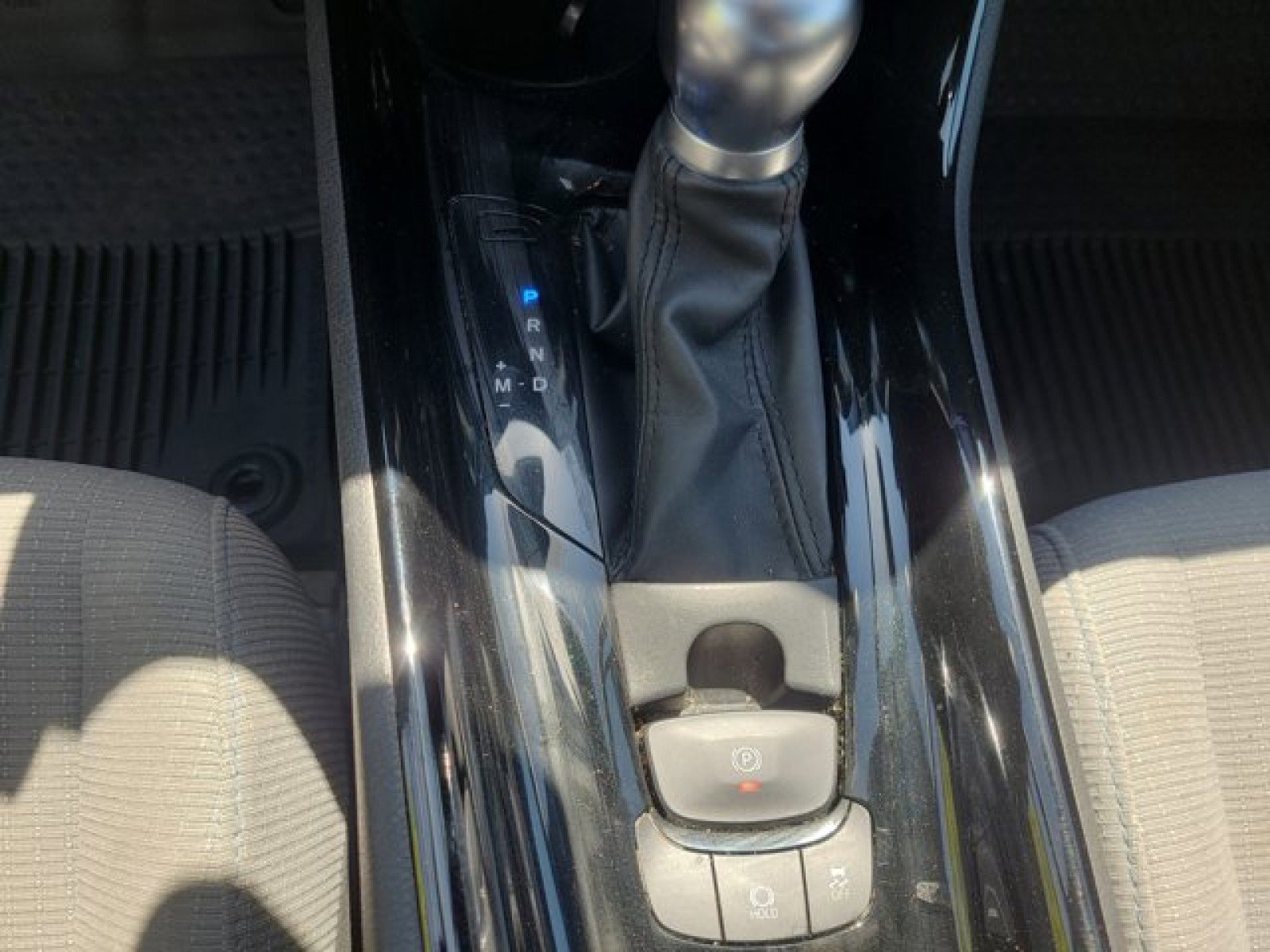 Used 2019 Toyota C-HR XLE image 29