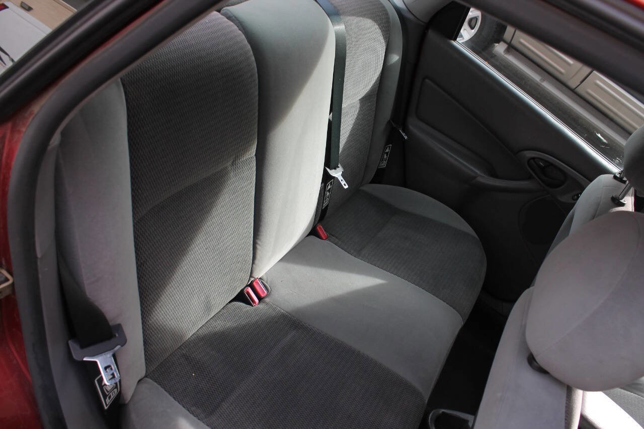 Used 2003 Ford Focus SE FWD image 31