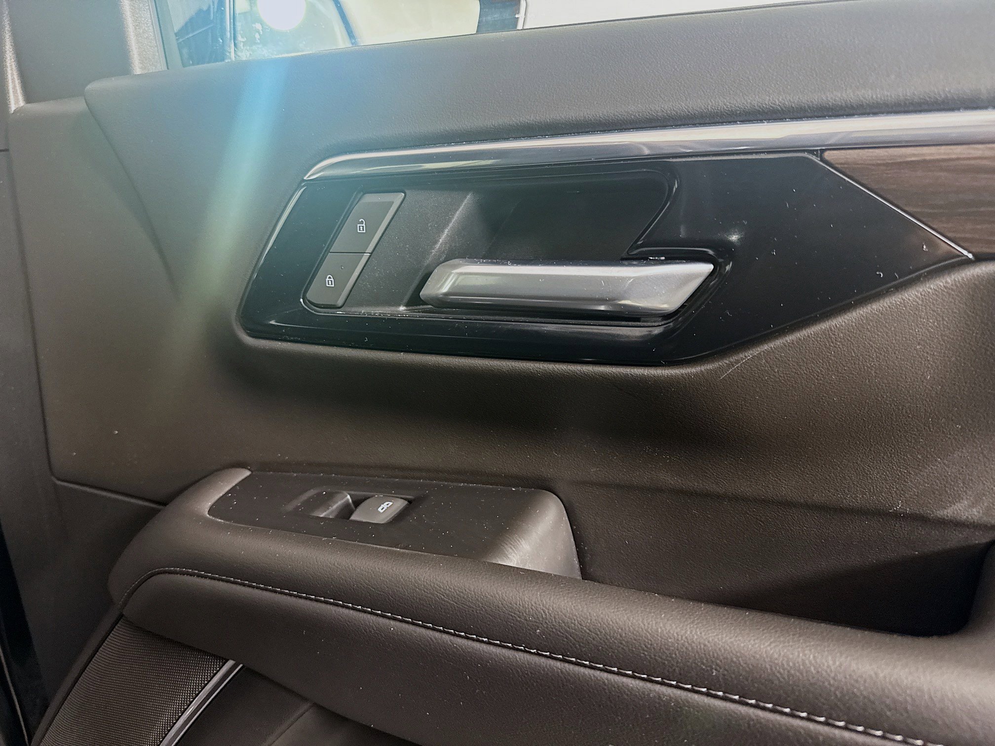 Used 2025 Chevrolet Tahoe Z71 AWD/4WD image 31