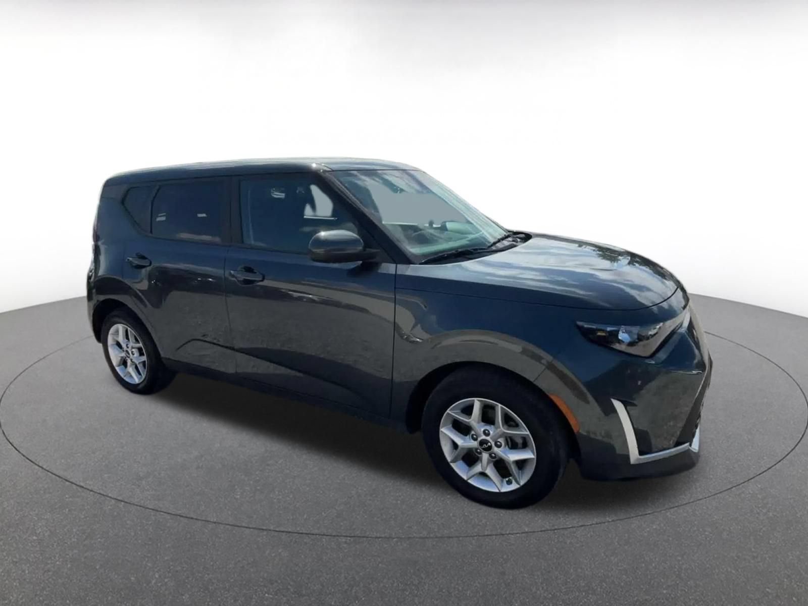 Used 2025 Kia Soul LX w/ LX Technology Package FWD video 2