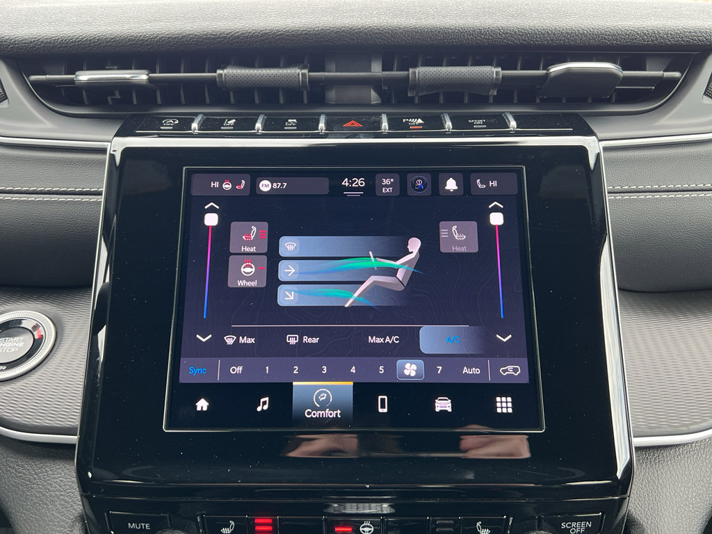 Used 2024 Jeep Grand Cherokee Altitude image 24