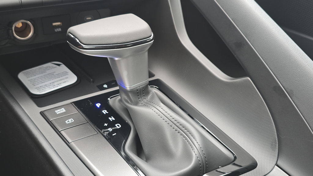 New 2026 Hyundai Elantra Sport FWD image 22