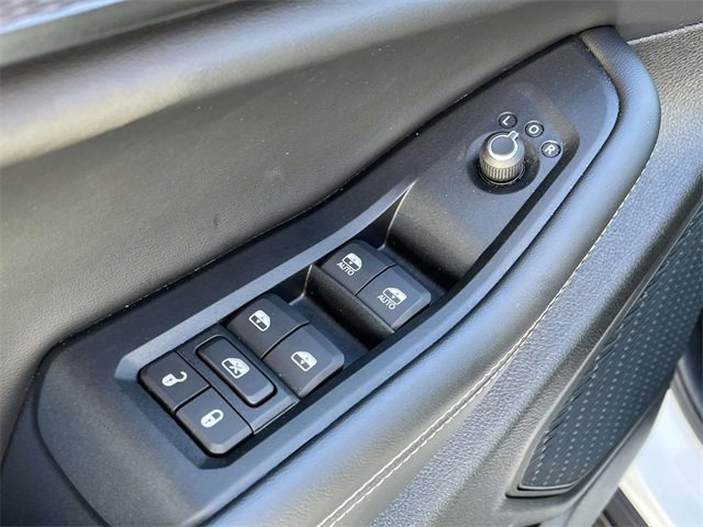 Used 2025 Jeep Grand Cherokee Laredo X image 16