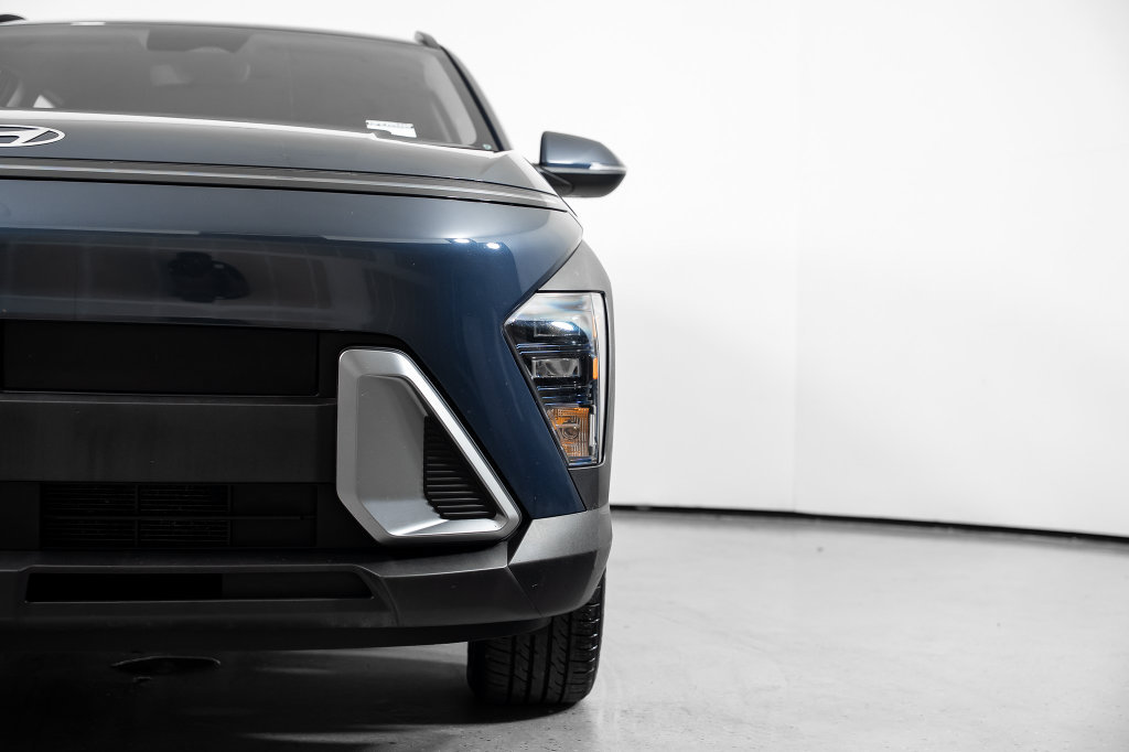 Certified 2025 Hyundai Kona SEL FWD image 19