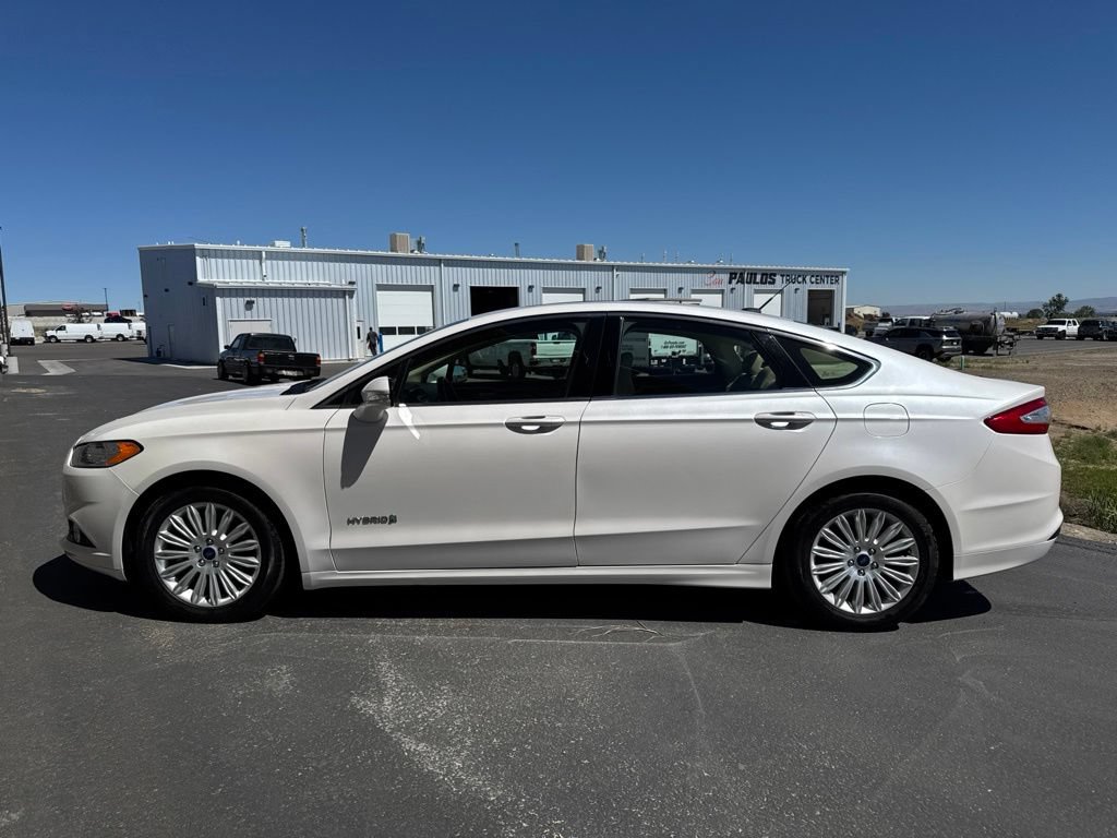 Used 2016 Ford Fusion SE w/ Equipment Group 502A FWD image 6