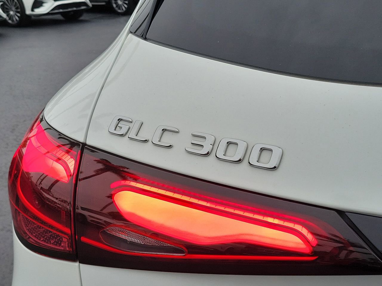 Certified 2024 Mercedes-Benz GLC 300 image 7