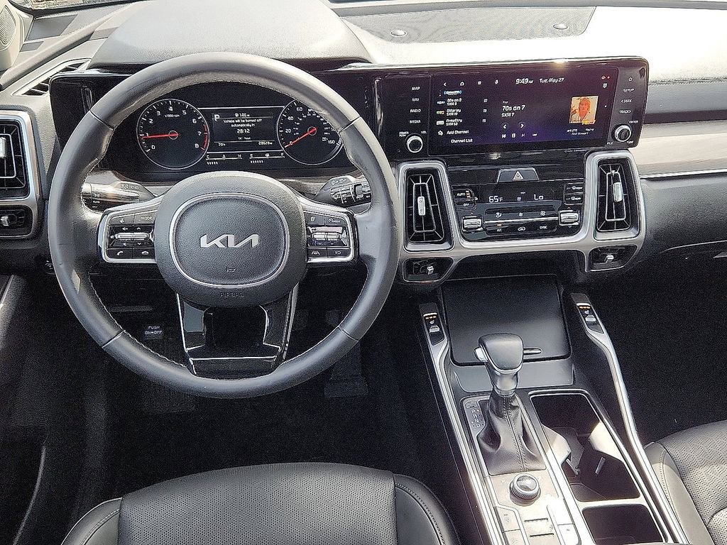 Certified 2023 Kia Sorento S w/ Panoramic Sunroof Package image 11
