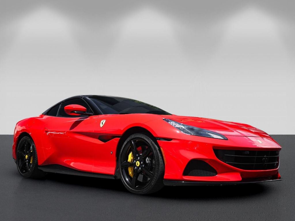 Used 2022 Ferrari Portofino M RWD image 9