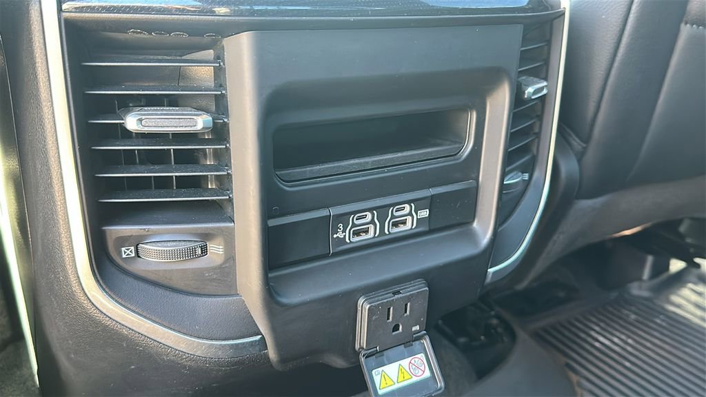Used 2020 RAM 1500 Laramie w/ Sport Appearance Package AWD/4WD image 30