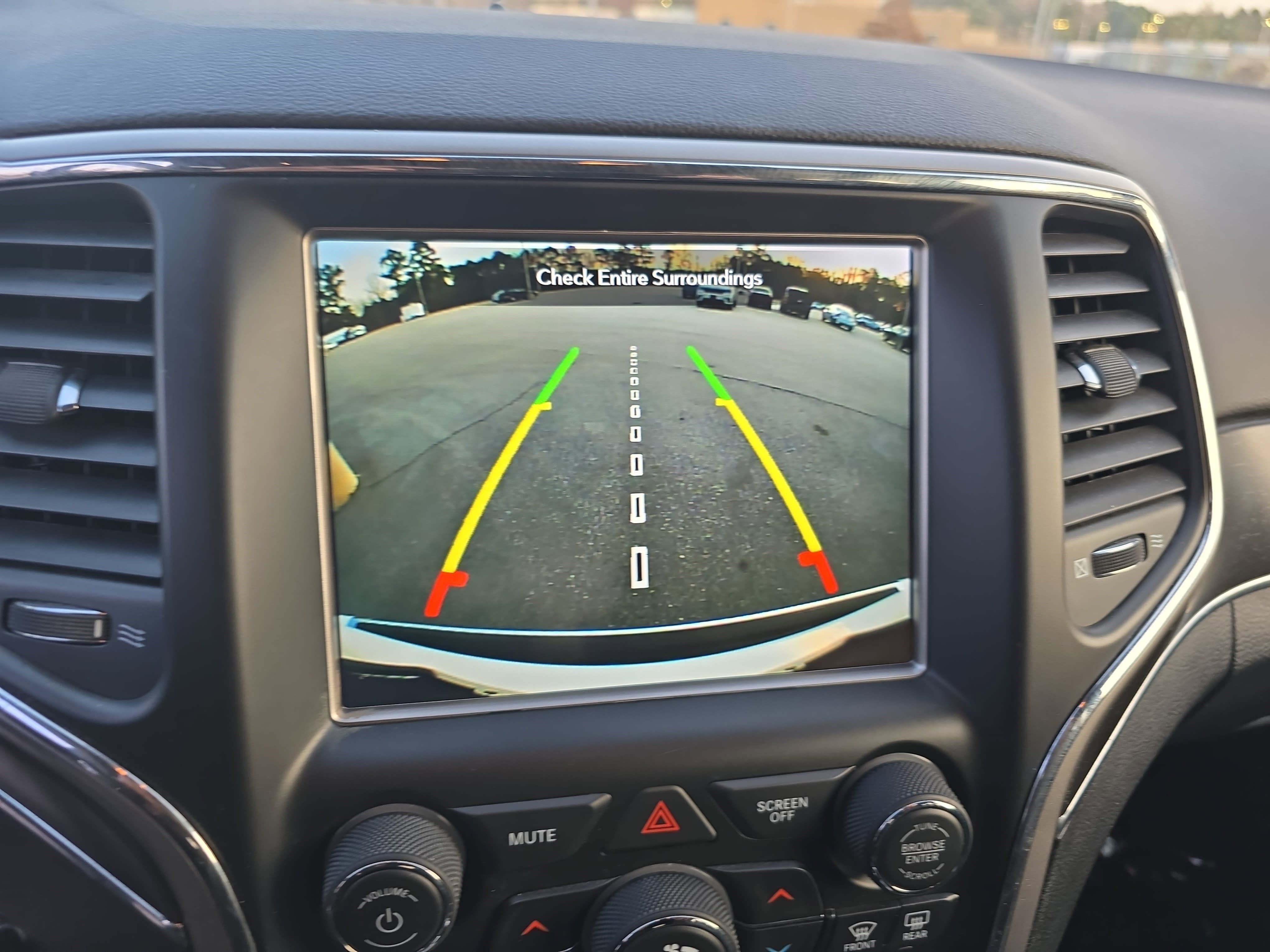 Used 2018 Jeep Grand Cherokee Limited image 23