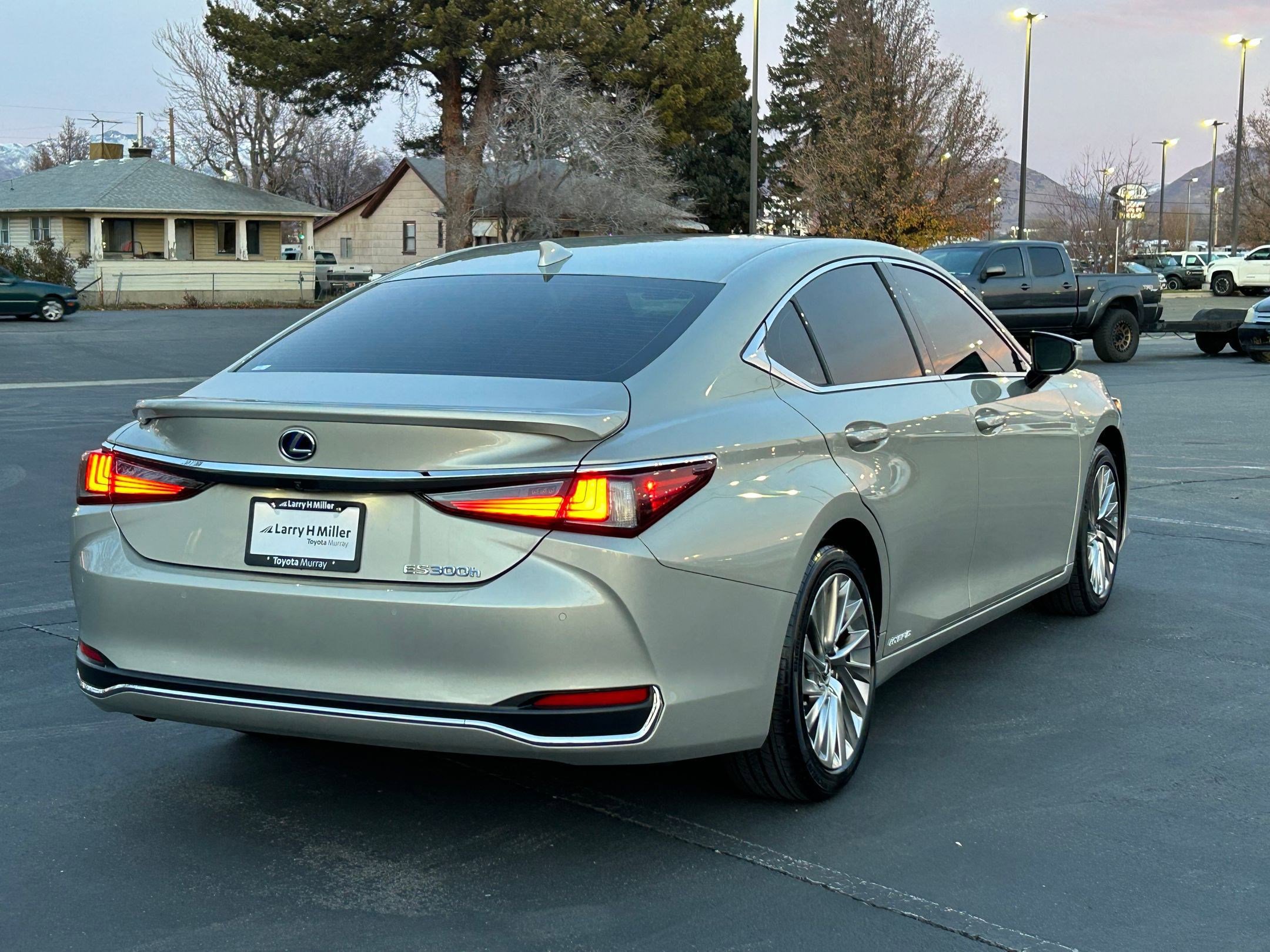 Used 2021 Lexus ES 300h Ultra Luxury image 5
