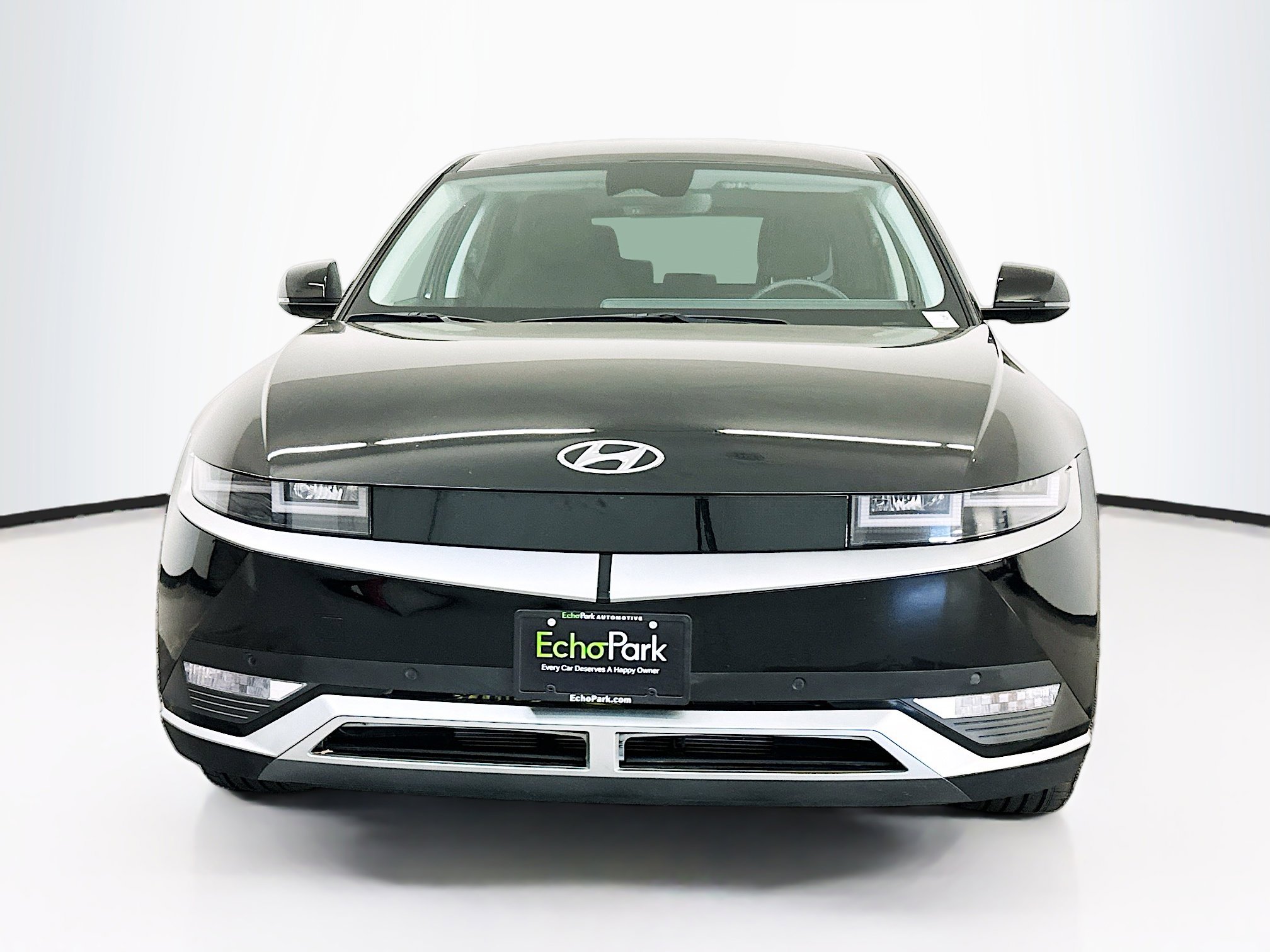 Used 2024 Hyundai Ioniq 5 SEL AWD/4WD image 2