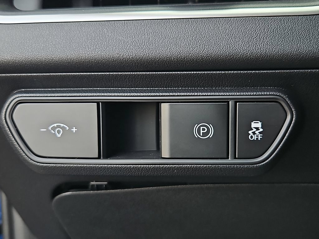 Certified 2025 Kia K4 FWD image 23