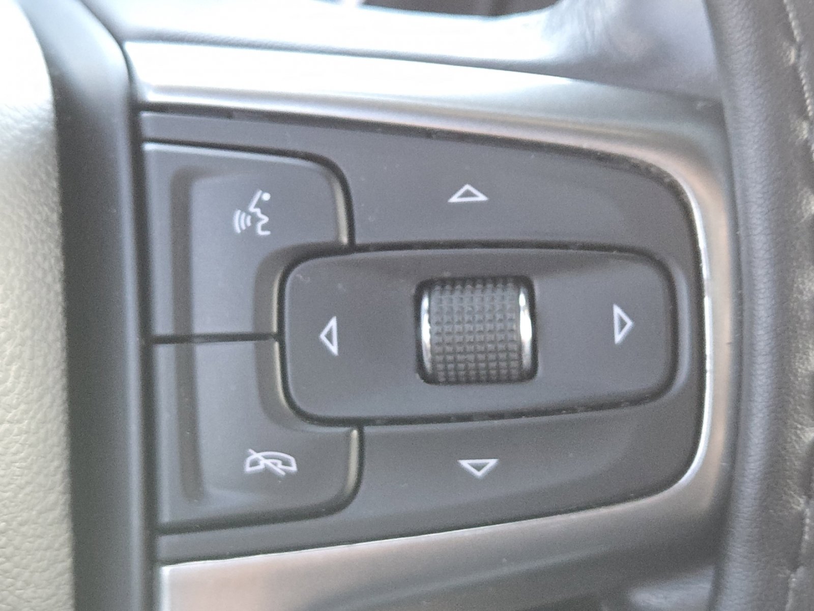 Used 2021 Chevrolet Tahoe LT w/ LT Signature Package AWD/4WD image 35