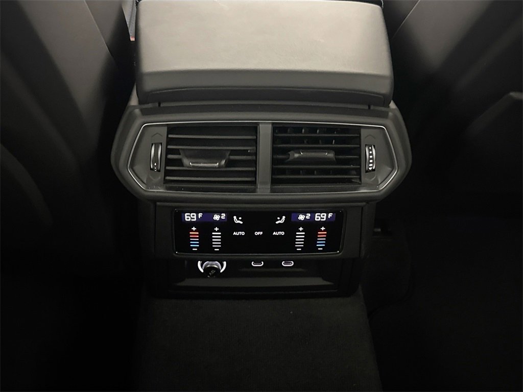 Used 2024 Lamborghini Urus S image 28