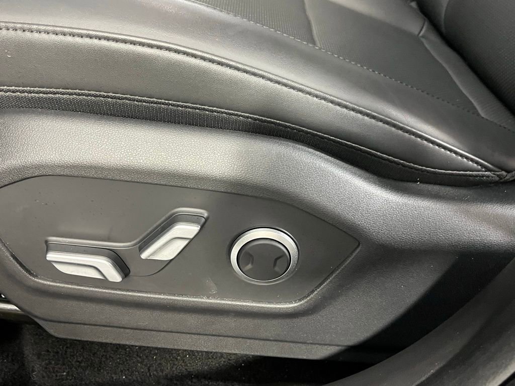 Used 2025 Hyundai Santa Fe SEL image 24