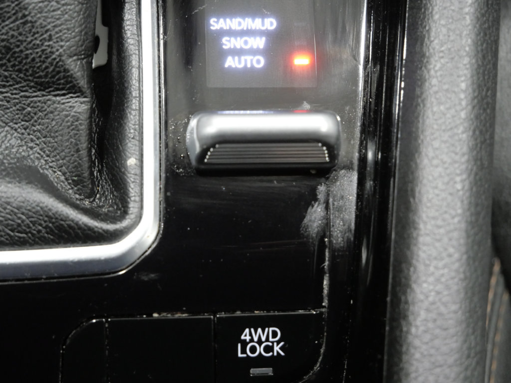 Used 2023 Jeep Compass Limited AWD/4WD image 21