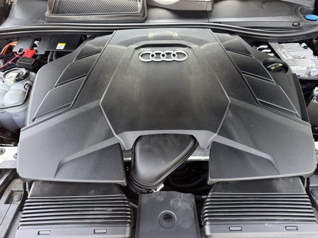 Used 2019 Audi Q8 Prestige AWD/4WD image 34
