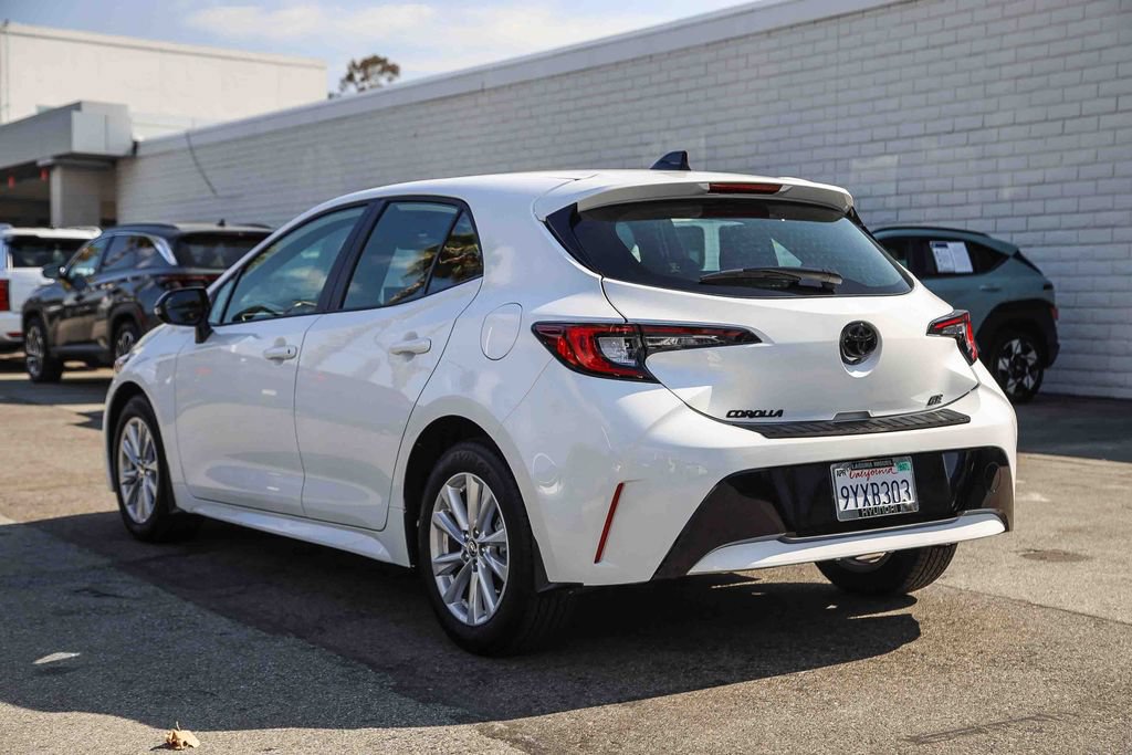 Used 2026 Toyota Corolla SE FWD image 4