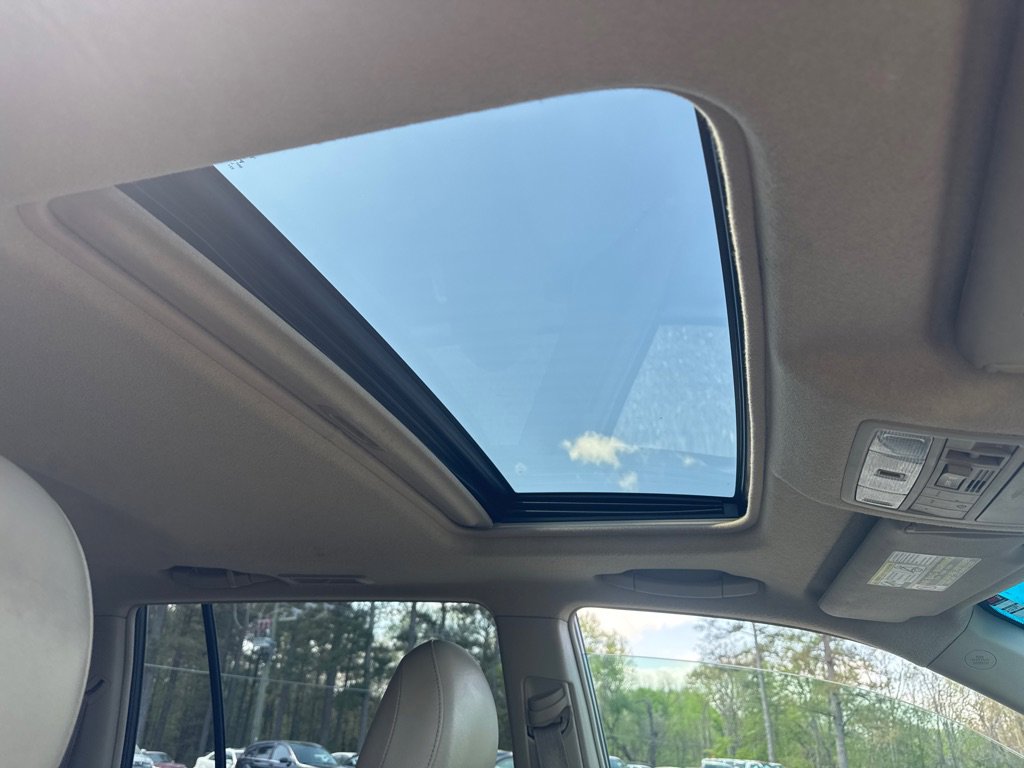 Used 2010 Toyota Highlander SE image 30