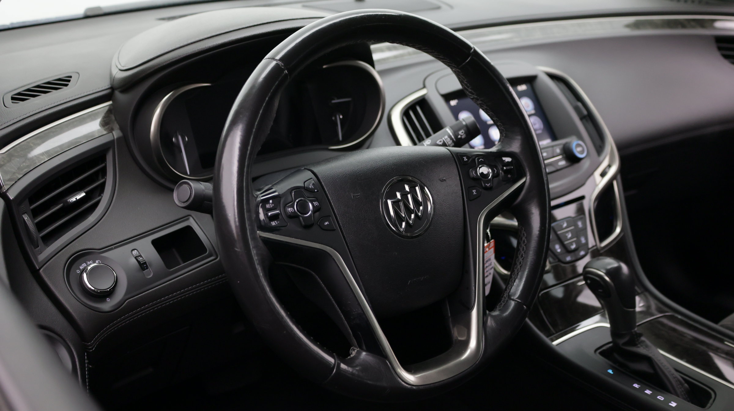 Used 2016 Buick LaCrosse FWD image 7