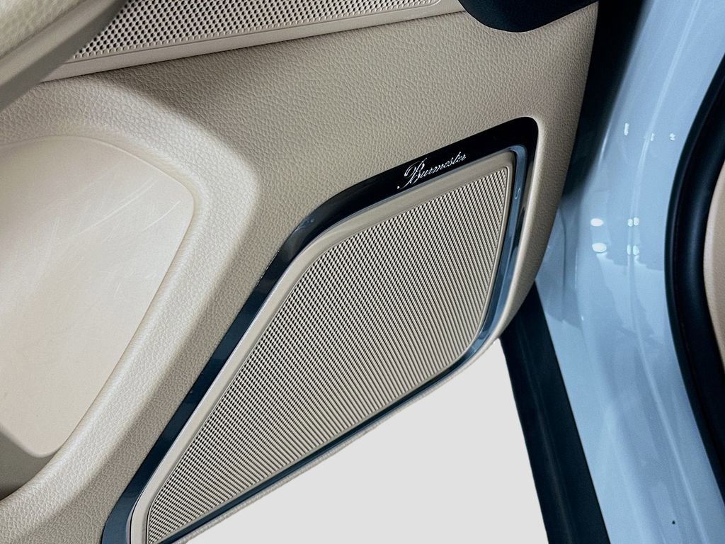 Certified 2023 Porsche Macan image 20